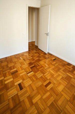 Image 13 - 916000