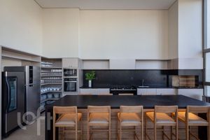 Image 32 - 916011