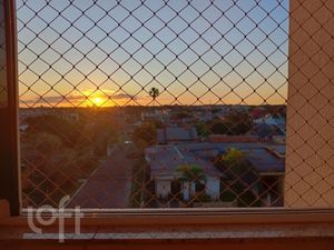 Image 18 - 916015