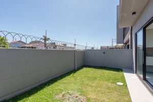 Image 4 - 916039