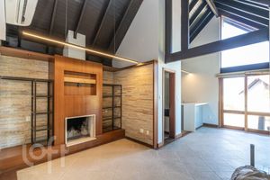 Image 31 - 916044