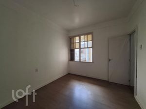Image 4 - 916056