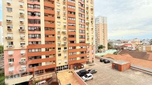 Image 17 - 916073