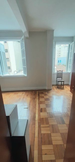 Image 6 - 916081