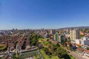 Image 32 - 916084