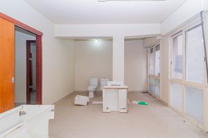 Image 15 - 916092