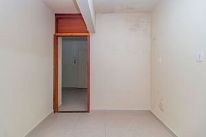 Image 24 - 916092