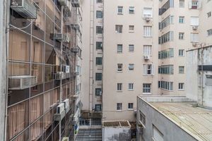 Image 28 - 916092