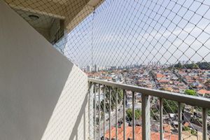 Image 1 - 916095