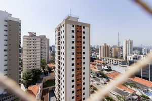 Image 16 - 916095