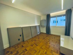 Image 11 - 916101