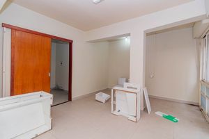 Image 13 - 916106