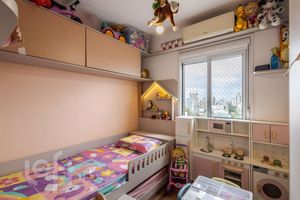 Image 15 - 916117