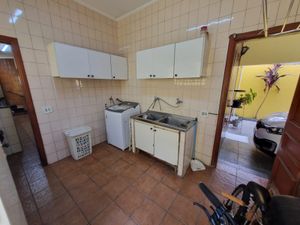 Image 12 - 916119