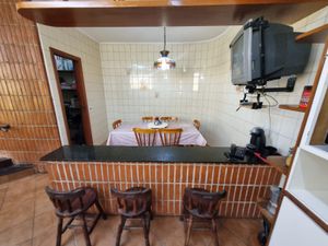 Image 10 - 916119