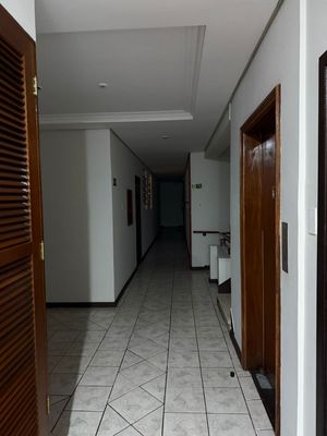 Image 8 - 916128