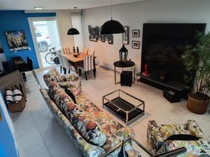 Image 13 - 916257