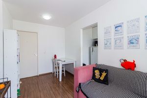 Image 4 - 916262