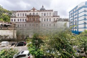 Image 6 - 916285