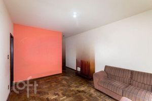 Image 5 - 916285
