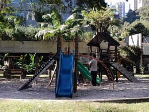 Image 26 - 916309
