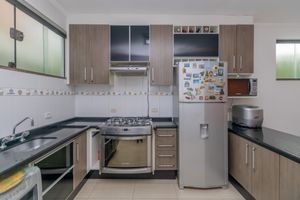 Image 9 - 916315