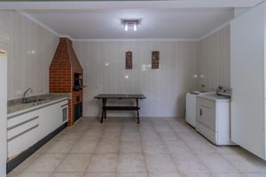 Image 29 - 916315