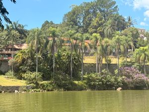 Image 9 - 916318