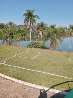 Image 10 - 916318