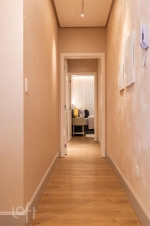 Image 30 - 916325