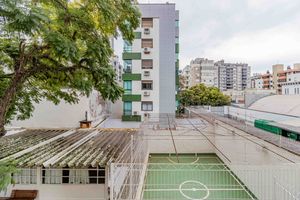 Image 21 - 916343