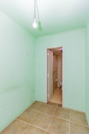 Image 31 - 916343