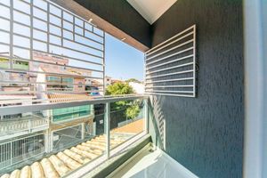 Image 4 - 916352