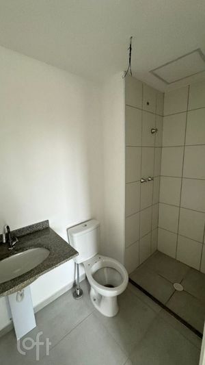 Image 13 - 916353