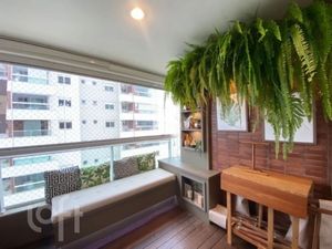 Image 8 - 916359