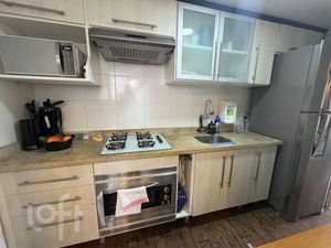 Image 5 - 916362