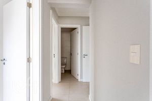 Image 32 - 916370