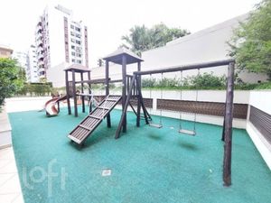 Image 34 - 916372