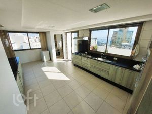 Image 4 - 916372