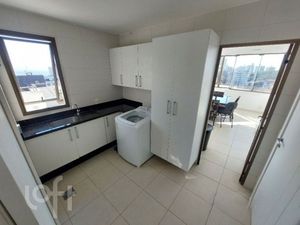 Image 10 - 916372