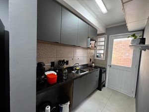 Image 25 - 916379