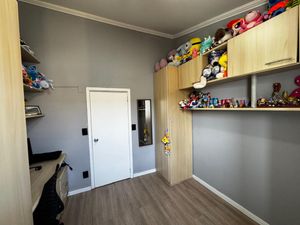 Image 15 - 916379