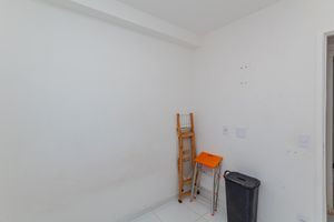 Image 13 - 916386