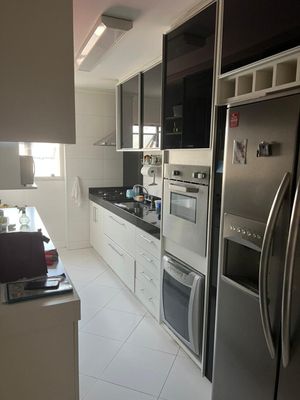 Image 2 - 916387