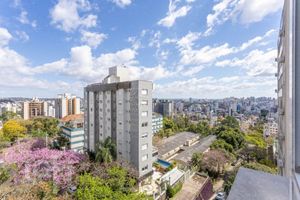Image 10 - 916389