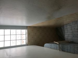 Image 8 - 916390