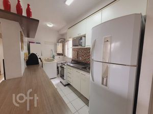 Image 8 - 916393