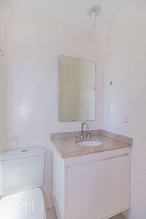 Image 33 - 916395