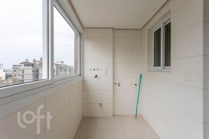 Image 10 - 916397