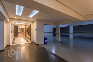 Image 28 - 916397